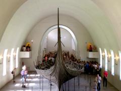 Sont exposés des bateaux vikings du 9ème siècle les mieux conservés au monde.
