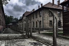Le plus grand camp de concentration pendant la Seconde Guerre mondiale, où plus de 1,1 million des personnes ont été mortes. Le musée est inscrit sur la Liste du patrimoine mondial de l'UNESCO. 
